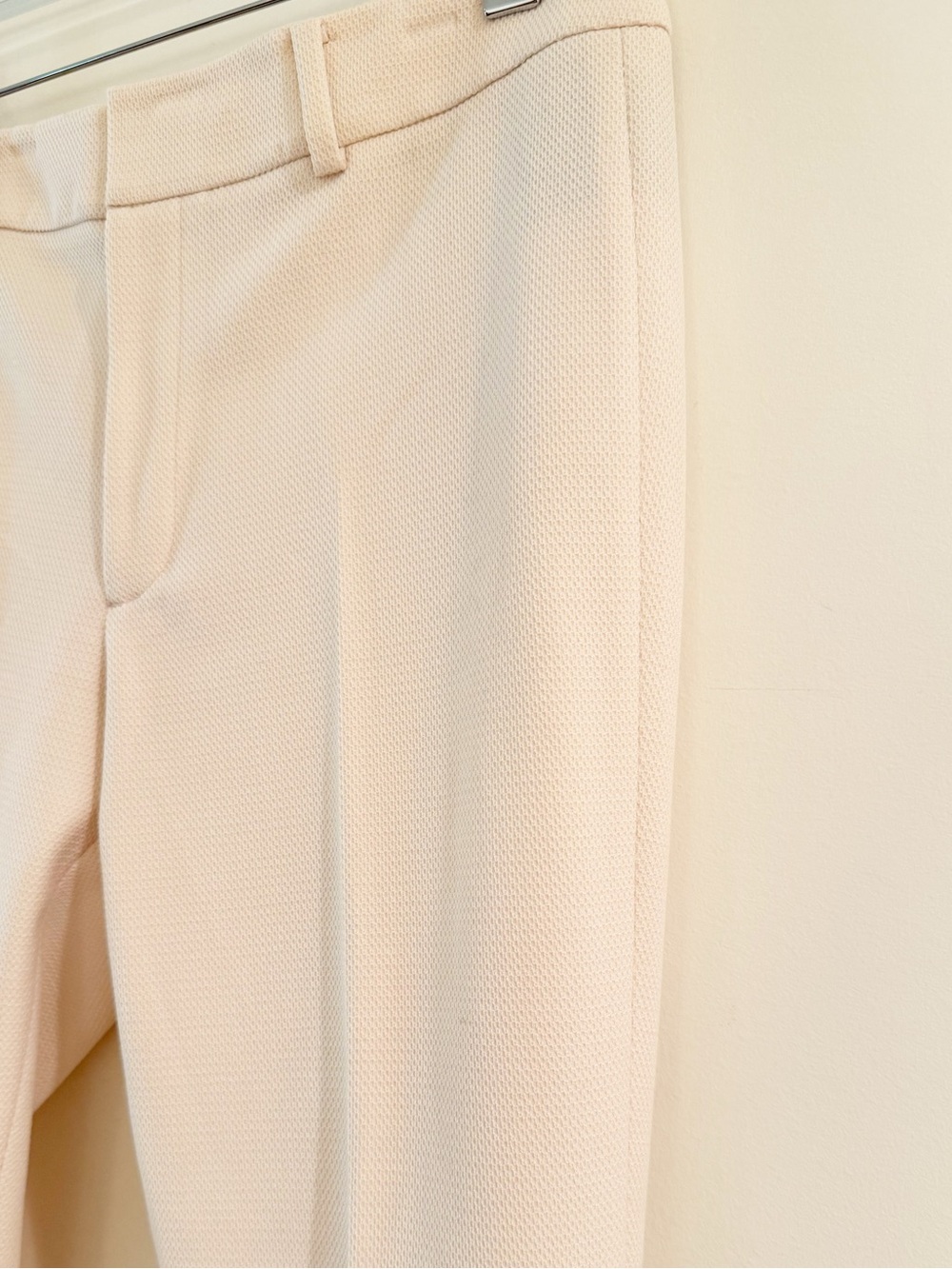 Club Monaco Women’s Textured Straight Leg Trouser Pants - Picture 4 of 13